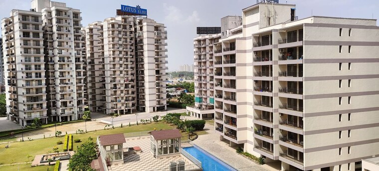 Exterior View, pareena-the-elite-residences 3 Bedroom 1800 Sq.Ft. Apartment In Sector 99 Gurgaon 10465194