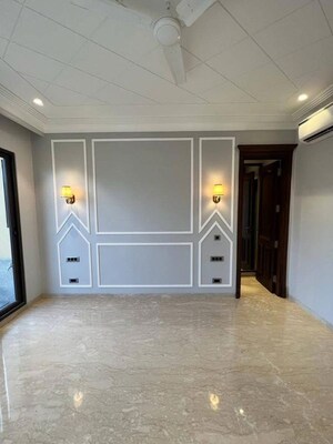 Room in 3 BHK Builder Floor at Saket – for Sale