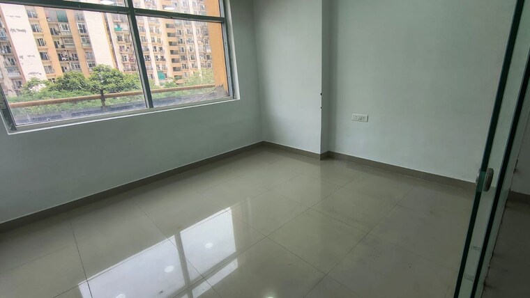 Room, spectrum-metro Commercial Shop 415 Sq.Ft. In Sector 75 Noida 10465238