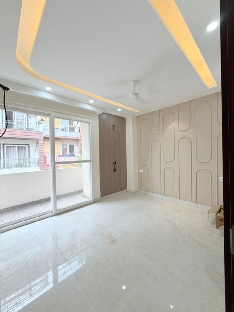 Bedroom, sainik colony 3 Bedroom 131 Sq.Yd. Builder Floor In Sainik Colony Faridabad 10464618