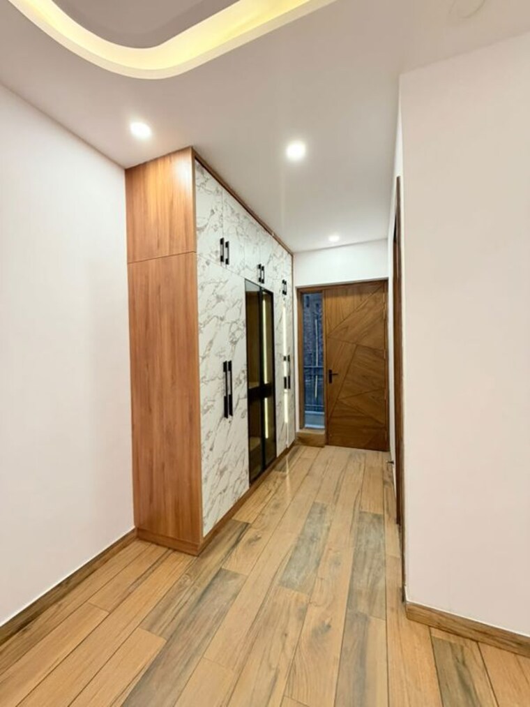 Room, achievers-grand-avenue 3 Bedroom 250 Sq.Yd. Builder Floor In Sector 49 Faridabad 10465286