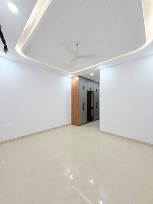 Room in 3 BHK Builder Floor at Achievers Grand Avenue, Sector 49 – for Sale