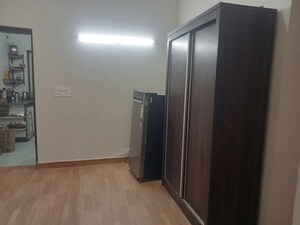 Room in 2.5 BHK Villa at Alok Vihar, Sector 50 – for Rent