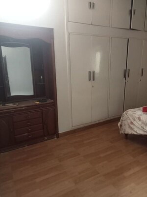 Room in 2.5 BHK Villa at Alok Vihar, Sector 50 – for Rent