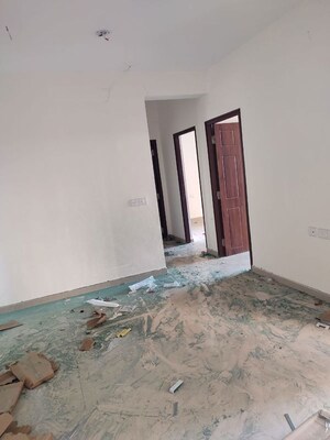 Room in 2 BHK Apartment at Excella Kutumb, Sultanpur Road – for Rent