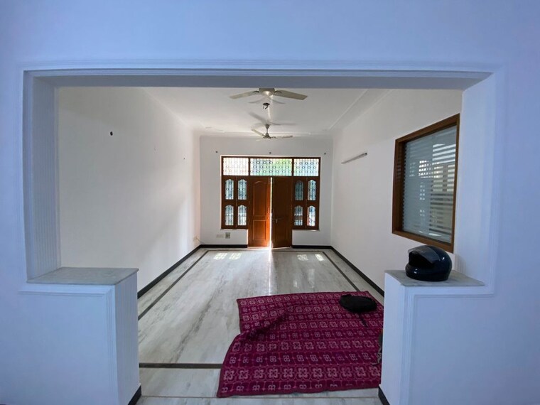 Bedroom, sector 49 4 Bedroom 450 Sq.Mt. Villa In Sector 49 Noida 10465296