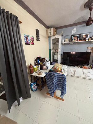 Living Room in 1.5 BHK Apartment at Yashraaj Park CHS LTD, Ghodbunder Road – for Rent