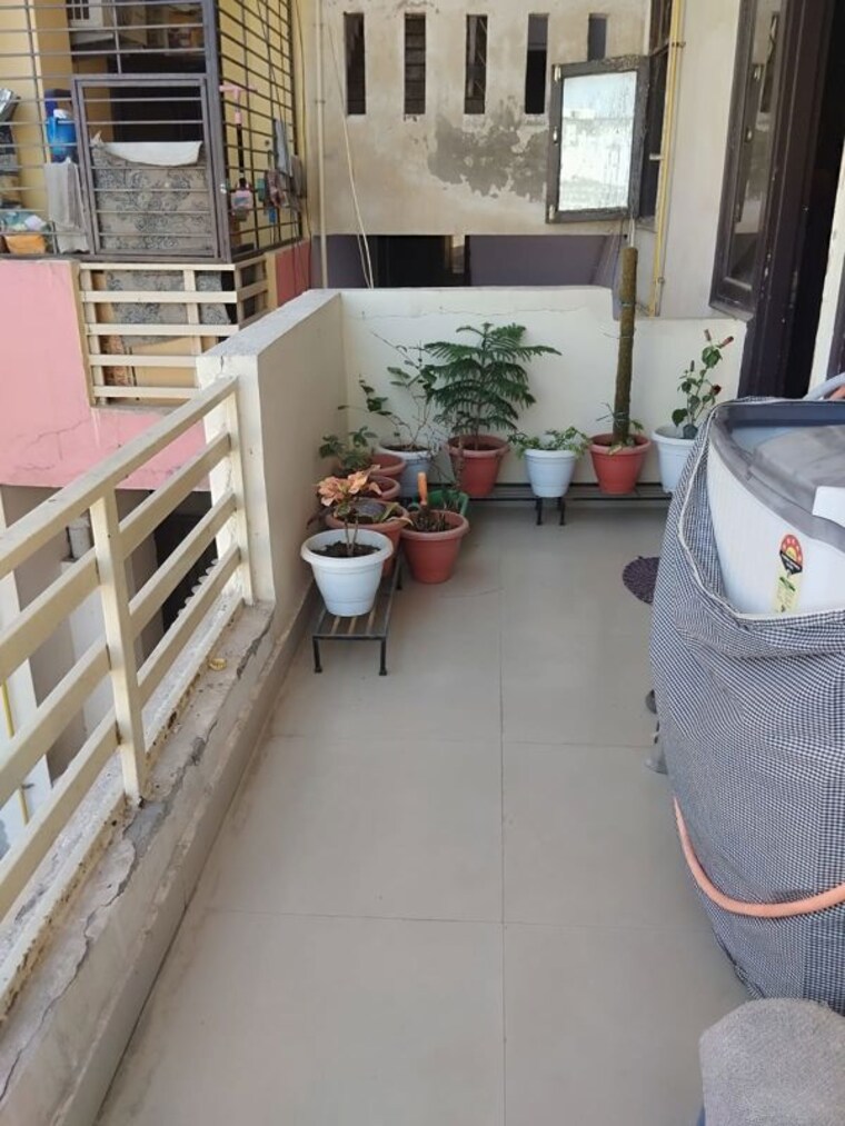 Balcony, sector 26 3.5 Bedroom 325 Sq.Mt. Villa In Sector 26 Noida 10465308