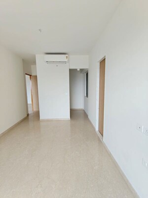 Room in 1 BHK Apartment at Ruparel Elara, Kandivali West – for Rent