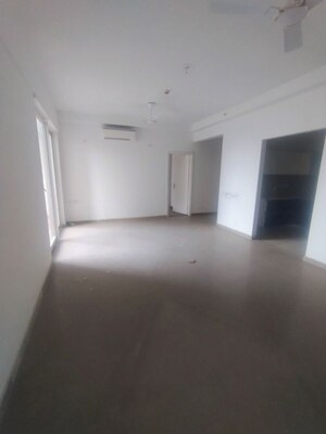 Room in 3.5 BHK Apartment at Mapsko Mount Ville, Sector 79 – for Rent
