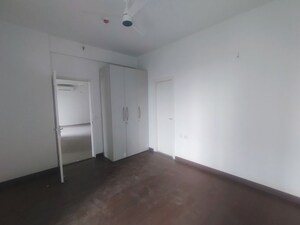 Room in 3.5 BHK Apartment at Mapsko Mount Ville, Sector 79 – for Rent
