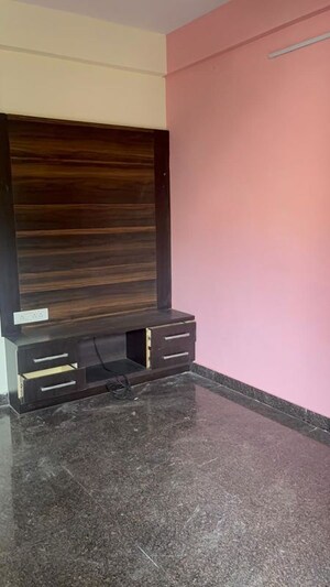 Furnished Amenities in 2 BHK Builder Floor at Kanaka Nagar – for Rent