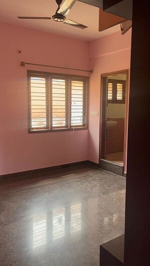 Room in 2 BHK Builder Floor at Kanaka Nagar – for Rent