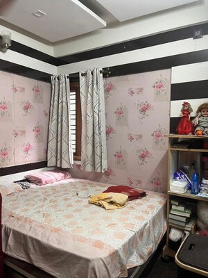 Bedroom in 3 BHK Builder Floor at Kanaka Nagar – for Rent