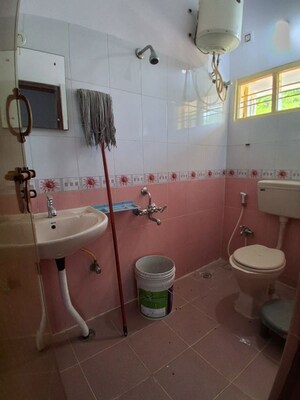 Team Area in 2 BHK Builder Floor at Lake City – for Rent