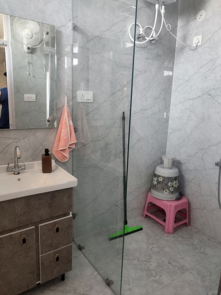 Bathroom, aman-luxury-apartments 3 Bedroom 1500 Sq.Ft. Apartment In Sahastradhara Road Dehradun 10465356