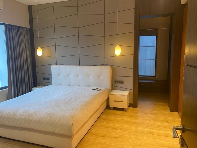 Bedroom, gym-view 3 Bedroom 1200 Sq.Ft. Apartment In Khar West Mumbai 10465365