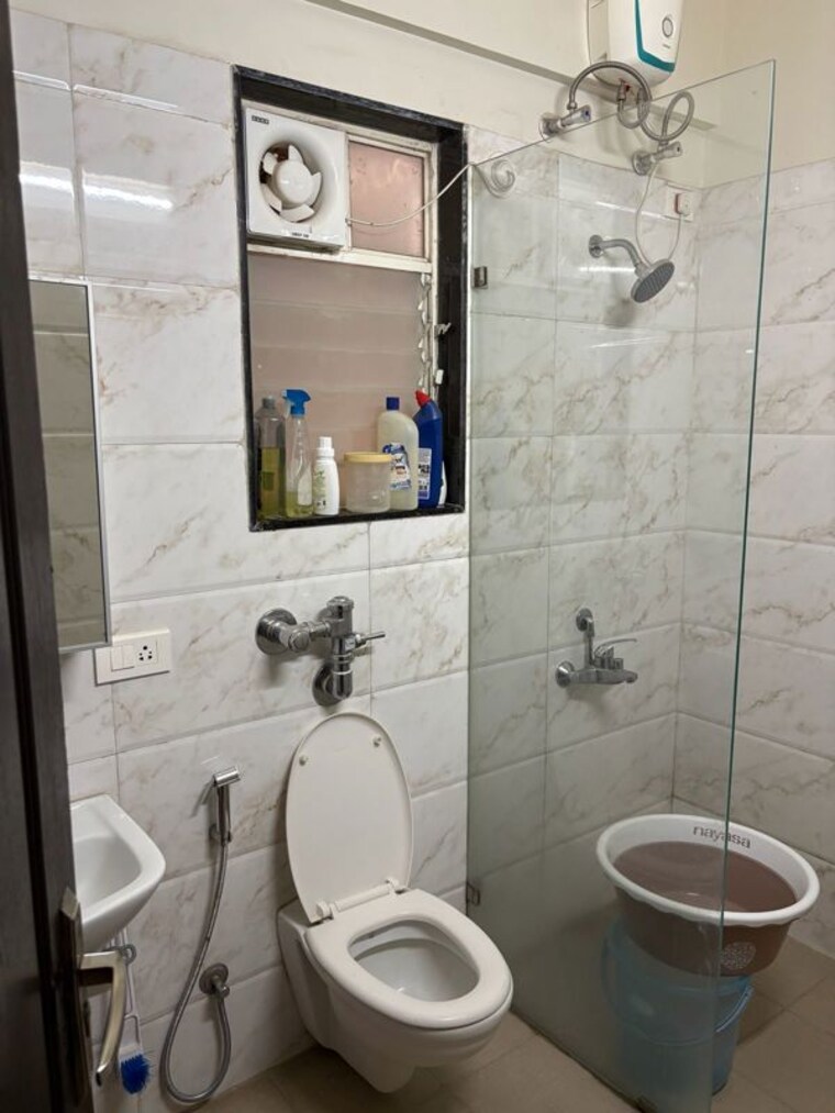 Bathroom, nyati-equatorial 3 Bedroom 1650 Sq.Ft. Apartment In Bavdhan Pune 10465398