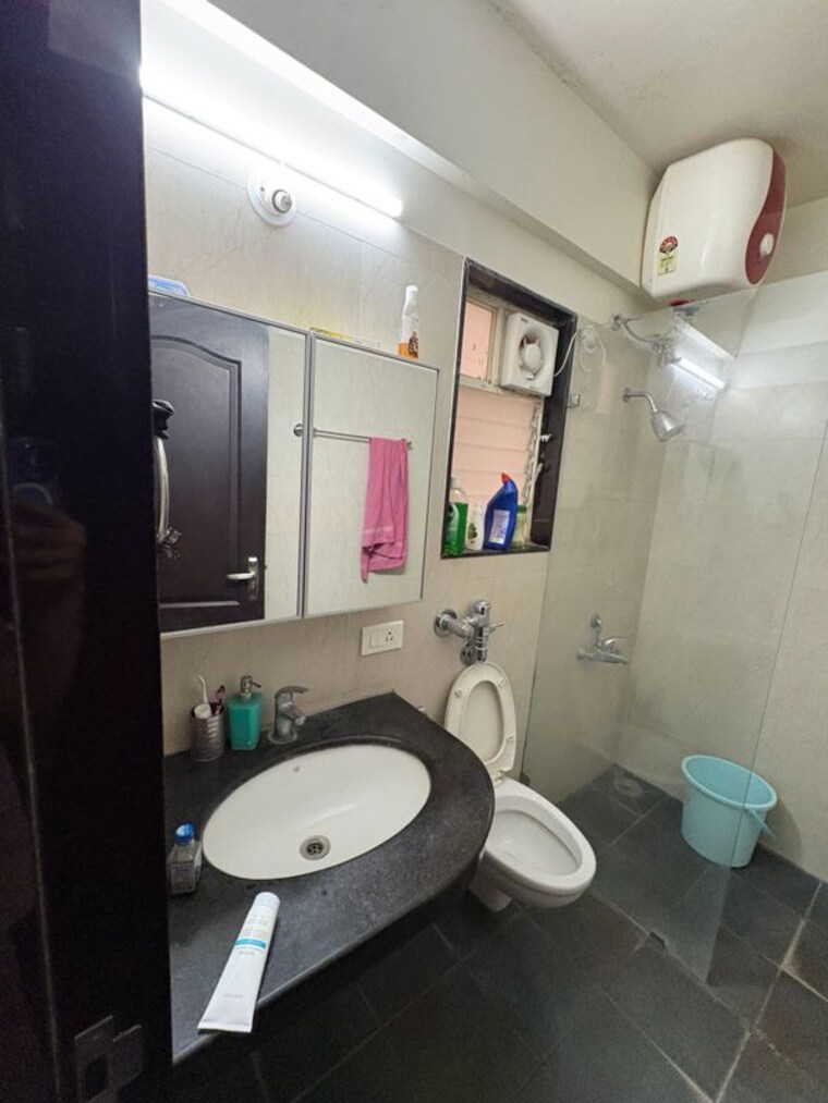 Bathroom, nyati-equatorial 3 Bedroom 1650 Sq.Ft. Apartment In Bavdhan Pune 10465398