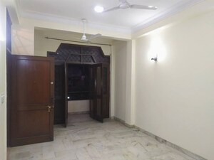2 BHK Builder Floor For Rent in Chittaranjan Park