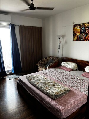Bedroom in 4 BHK Apartment at Emaar Orange Castle, Gomti Nagar – for Rent