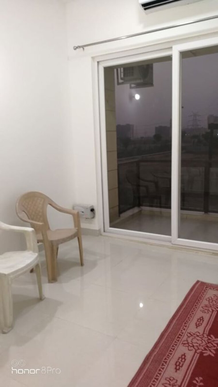 Bathroom, emaar-emerald-classic 4 Bedroom 2100 Sq.Ft. Apartment In Sector 65 Gurgaon 10465499