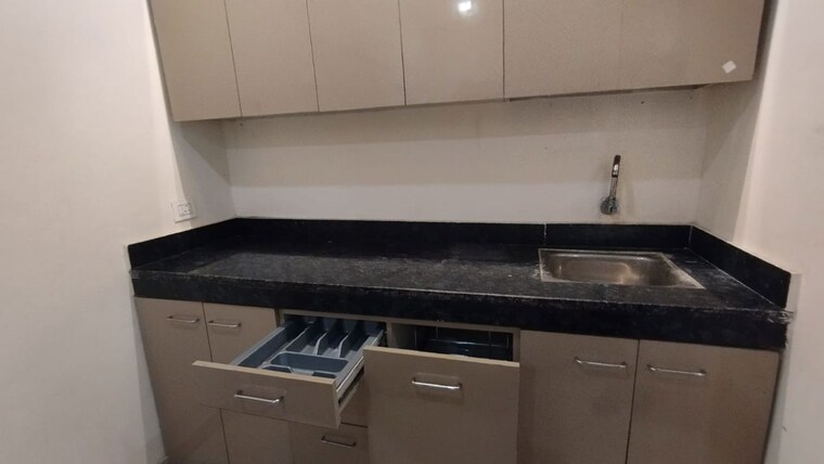 Kitchen, rwa-apartments-sector-47 2.5 Bedroom 850 Sq.Ft. Builder Floor In Sector 47 Noida 10465548