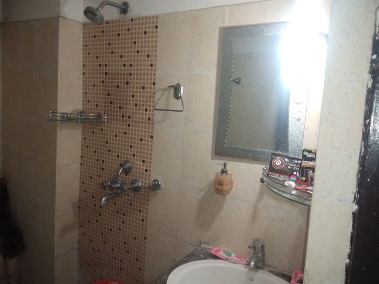 Bathroom, mittal-rajnagar-residency 3 Bedroom 1380 Sq.Ft. Apartment In Raj Nagar Extension Ghaziabad 10465575