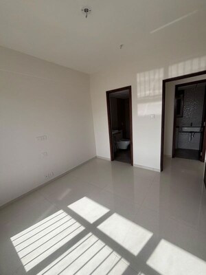 Master Bedroom in 3 BHK Apartment at Lodha Bel Air, Jogeshwari West – for Rent