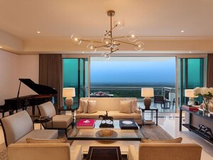 Living Room in 4 BHK Apartment at DLF The Camellias, Sector 42 – for Sale