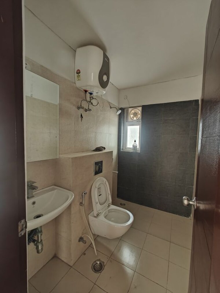 Bathroom, sare-crescent-parc 3 Bedroom 1200 Sq.Ft. Builder Floor In Sector 92 Gurgaon 10465585