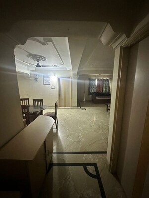 Team Area in 3 BHK Apartment at Harmu – for Rent