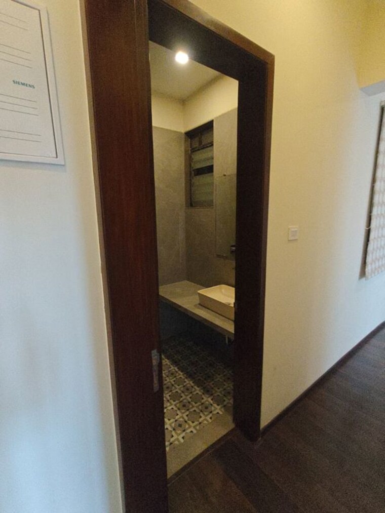 Bathroom, paradise-sai-world-empire 2 Bedroom 875 Sq.Ft. Apartment In Kharghar Navi Mumbai 10465614