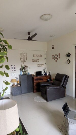 Team Area in 1.5 BHK Apartment at Nehru Nagar – for Rent