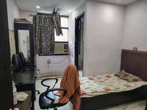 Bedroom in  Pg at Dev Nagar – for Rent