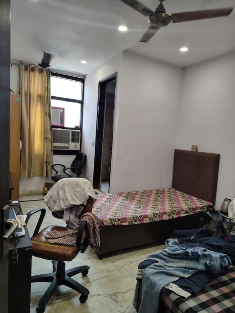 Master Bedroom, dev nagar Pg For Boys In Dev Nagar 10465623