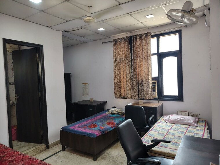 Bedroom, dev nagar Pg For Boys In Dev Nagar 10465623
