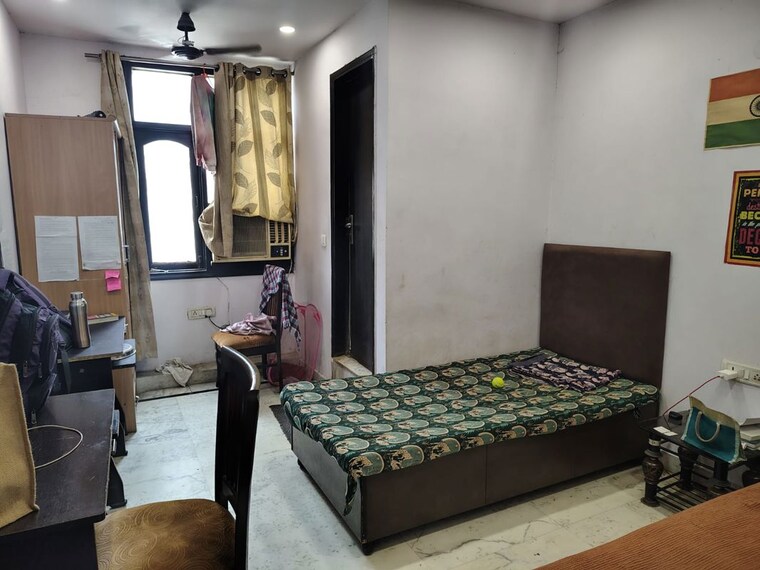 Bedroom, dev nagar Pg For Boys In Dev Nagar 10465623