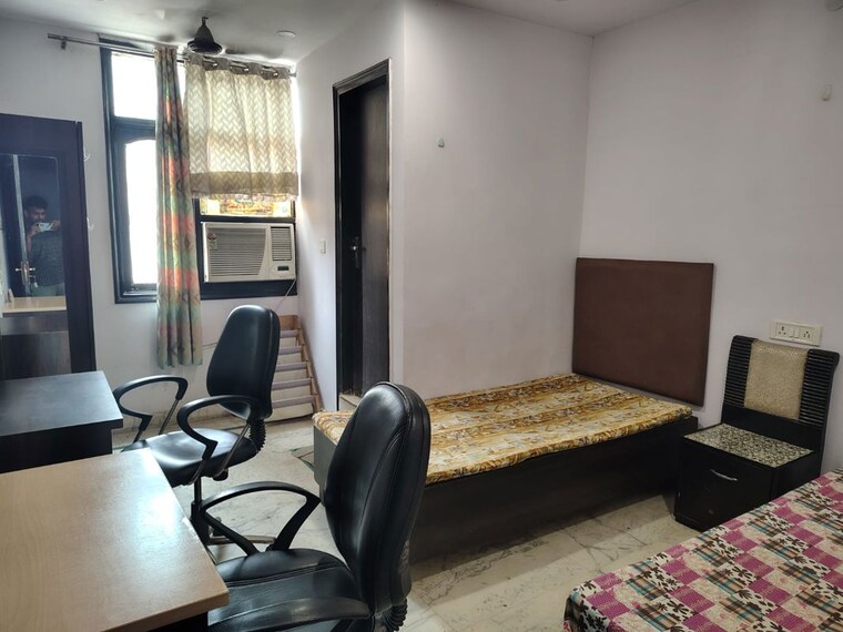 Living Room, dev nagar Pg For Boys In Dev Nagar 10465623