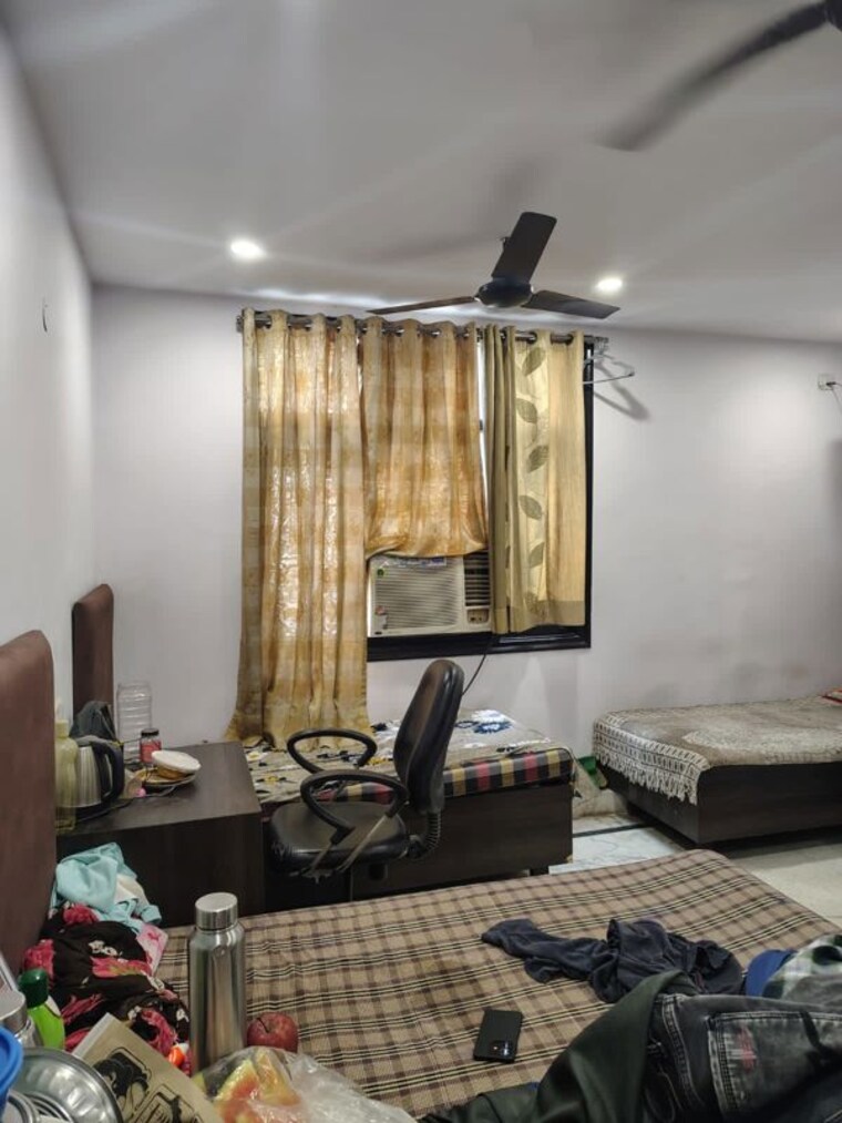 Room, dev nagar Pg For Boys In Dev Nagar 10465623
