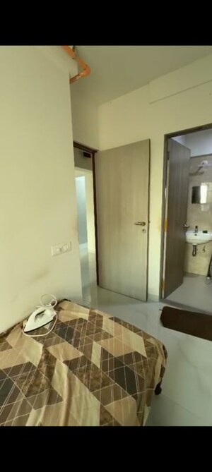 Living Room in 1 BHK Apartment at Nehru Nagar – for Rent
