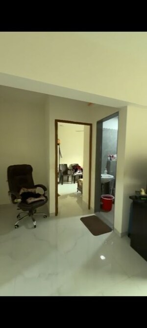 Team Area in 1 BHK Apartment at Nehru Nagar – for Rent
