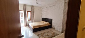 Living Room in 3 BHK Apartment at Benson Town – for Rent