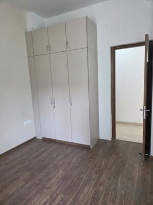 Room in 3 BHK Apartment at The Center Court Prime, Sector 88a – for Rent