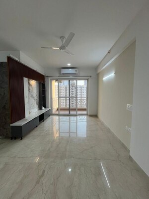 Room in 3 BHK Apartment at The Center Court Prime, Sector 88a – for Rent