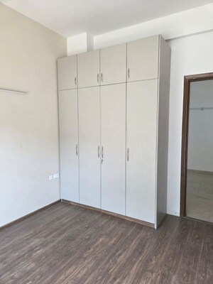 Room in 3 BHK Apartment at The Center Court Prime, Sector 88a – for Rent