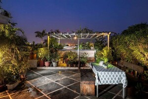 4 BHK Builder Floor – Exterior View View at Panchsheel Park - for Rent