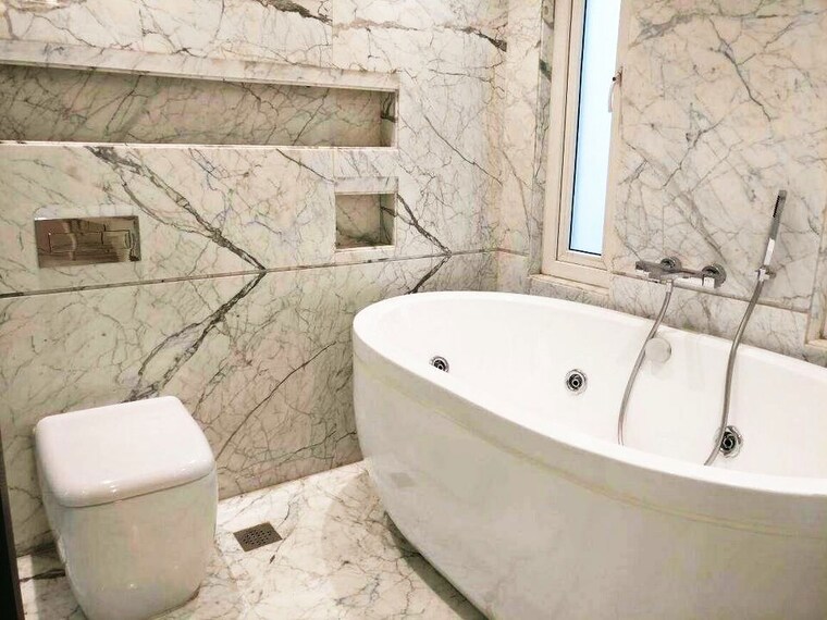 Bathroom, panchsheel park 4 Bedroom 7200 Sq.Ft. Builder Floor In Panchsheel Park Delhi 10465697