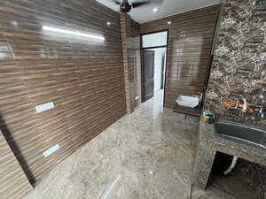 Room in 1.5 BHK Builder Floor at Dayanand Colony – for Rent