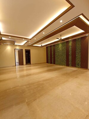 5 BHK Builder Floor For Rent in Unitech South City II, Sector 50